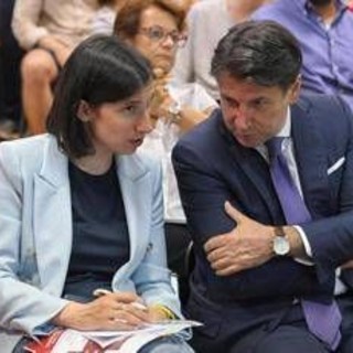 Fratelli d'Italia stabile, Pd scende, M5S sale: sondaggio politico La7 Fratelli d'Italia stabile, Pd scende, M5S sale: sondaggio politico La7