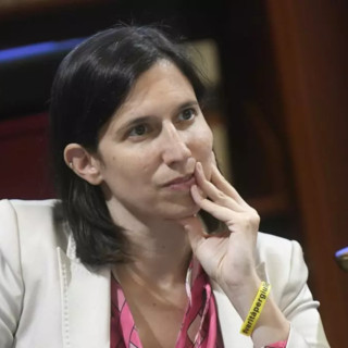 Pride, Schlein “Destra fa la guerra ai diritti, grave silenzio Meloni”