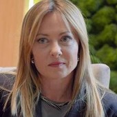 Italia-Africa, Meloni: "Cooperazione da pari a pari, no ad approccio paternalistico" Italia-Africa, Meloni: "Cooperazione da pari a pari, no ad approccio paternalistico"