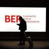 Voli sospesi per ghiaccio all'aeroporto internazionale di Berlino