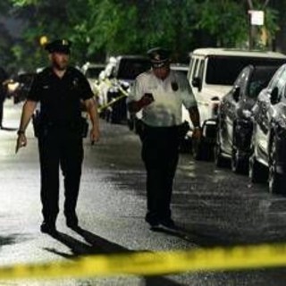 Strage in Usa, uomo armato uccide 8 persone e poi si toglie la vita: tra le vittime 2 bambini Strage in Usa, uomo armato uccide 8 persone e poi si toglie la vita: tra le vittime 2 bambini