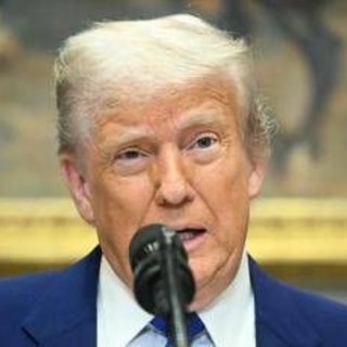 Trump avverte l'Iran: &quot;Deve fare un accordo prima che non rimanga nulla&quot;