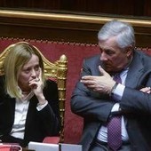 Iran, Meloni agli italiani: "Siate prudenti". Tajani: "Se situazione peggiora evacuazione in poche ore" Iran, Meloni agli italiani: "Siate prudenti". Tajani: "Se situazione peggiora evacuazione in poche ore"