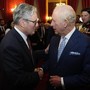 Re Carlo 'saluta' Starmer, il rapporto di stima: "D'accordo su temi sociali e ambiente" Re Carlo 'saluta' Starmer, il rapporto di stima: "D'accordo su temi sociali e ambiente"