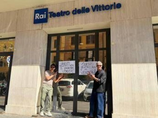 Teatro delle Vittorie in vendita, Fiorello: "Un crimine contro la storia dello spettacolo"