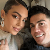 Georgina Rodriguez compie gli anni, Ronaldo: "Auguri alla donna della mia vita" Georgina Rodriguez compie gli anni, Ronaldo: "Auguri alla donna della mia vita"