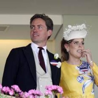 Troppa pressione per il caso Epstein, anche la principessa Beatrice vuole trasferirsi all'estero