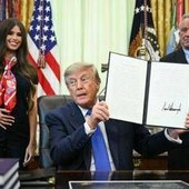 Trump cambia le 'regole' per i vaccini dei bambini: "Ora tassi elevati di autismo" Trump cambia le 'regole' per i vaccini dei bambini: "Ora tassi elevati di autismo"