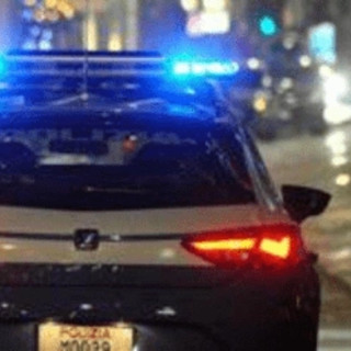 Milano, ragazza ferita con coltellata alla testa in casa da uno sconosciuto