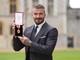 Beckham è 'Sir', re Carlo lo nomina Cavaliere per &quot;i servigi resi allo sport e alla beneficenza&quot;