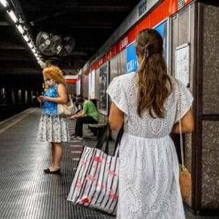 Pregliasco: "Superare visione negativa mascherina, usarla se e quando serve" Pregliasco: "Superare visione negativa mascherina, usarla se e quando serve"