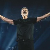 System Of A Down, a Milano uno spettacolo tra caos e catarsi System Of A Down, a Milano uno spettacolo tra caos e catarsi