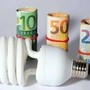Prezzi, Codacons: "Da bollette a carburanti in arrivo stangata d'autunno, +633 euro a famiglia"