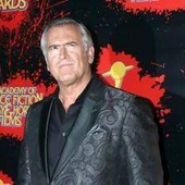 La star di 'La Casa' Bruce Campbell rivela di avere il cancro: "Ma non temete, sono un vecchio figlio di putt..."