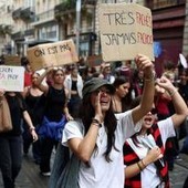 Francia, Mesnil (sindacato liceale): "Bisogna intensificare la protesta" Francia, Mesnil (sindacato liceale): "Bisogna intensificare la protesta"