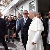 Papa, il chirurgo rassicura: "Pieno recupero in una decina di giorni, non ci sono motivi per rinviare il viaggio in America Latina"