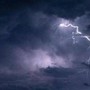 Lunga fase di maltempo, dopo il caldo record ecco i nubifragi: le previsioni meteo