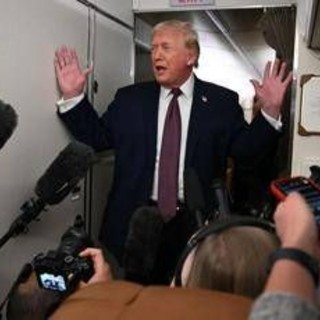 Iran, Trump: "Teheran vuole negoziare, incontro è in preparazione"