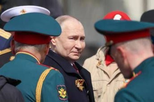 Escalation di attacchi con droni ucraini in Russia, Putin alza livello di sicurezza Escalation di attacchi con droni ucraini in Russia, Putin alza livello di sicurezza
