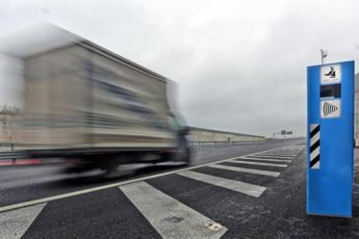 Autovelox, nuovo decreto: "Stop per circa 1000 dispositivi", cosa cambia Autovelox, nuovo decreto: "Stop per circa 1000 dispositivi", cosa cambia