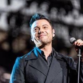 Cuore rotto, Tiziano Ferro torna con un singolo: &quot;I dolori ci faranno ballare&quot;