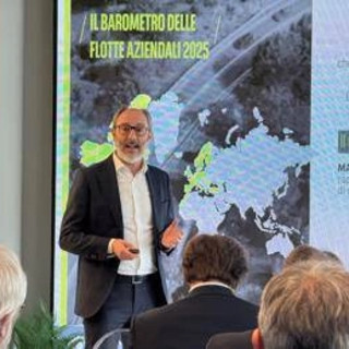 Mobilità, Barometro Arval: focus su dati, transizione energetica e sharing