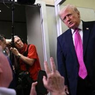 Iran, Trump: "Ottenuto un cambio di regime. A breve potrebbe esserci un accordo"