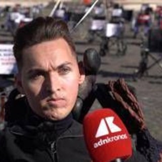 Fine vita, Stoica (scrittore e attivista): &quot;Stato deve accompagnare alla vita non alla morte&quot;