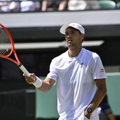 Wimbledon, nervosismo Cobolli: gesto polemico e lite con il suo angolo