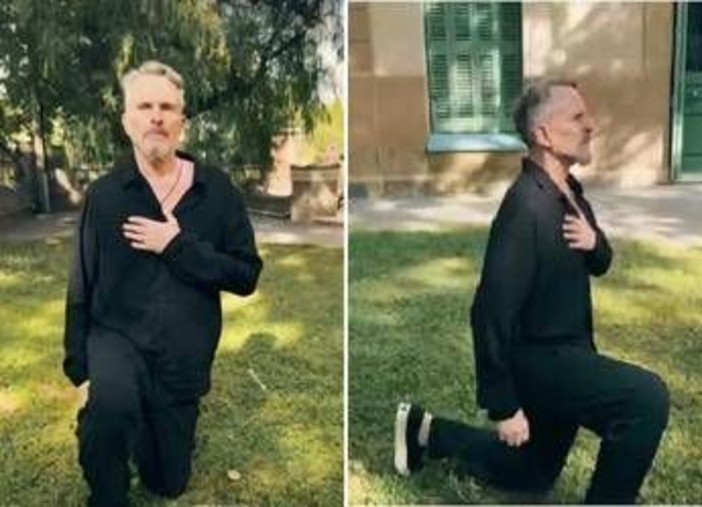 Miguel Bosé in ginocchio sui social: il video con la scritta 'I can’t breathe' dedicato a Henry Nowak Miguel Bosé in ginocchio sui social: il video con la scritta 'I can’t breathe' dedicato a Henry Nowak
