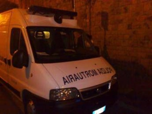 Trovato morto in un baule, aperta un'inchiesta: indagati la madre e i fratelli Trovato morto in un baule, aperta un'inchiesta: indagati la madre e i fratelli