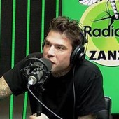 Fedez a La Zanzara, Cruciani: &quot;Chiara Ferragni è nel palazzo&quot;