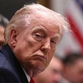 Trump: "Non dormo durante riunioni governo, ma sono noiose" Trump: "Non dormo durante riunioni governo, ma sono noiose"