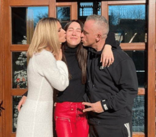 Aurora Ramazzotti: &quot;Eros e Michelle? Non sono classici nonni, non ci sono per me come vorrei&quot;