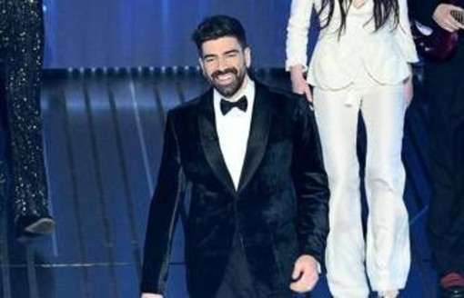 Sanremo, Gazzoli debutta all'Ariston per le nuove proposte: "Che emozione" Sanremo, Gazzoli debutta all'Ariston per le nuove proposte: "Che emozione"