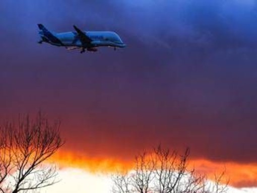 Airbus, maxi richiamo mette a terra migliaia di A320: cancellazioni e ritardi