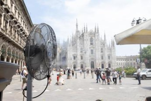 Caldo estremo, Italia nella morsa africana: weekend con qualche temporale, poi picchi fino a 39°C Caldo estremo, Italia nella morsa africana: weekend con qualche temporale, poi picchi fino a 39°C
