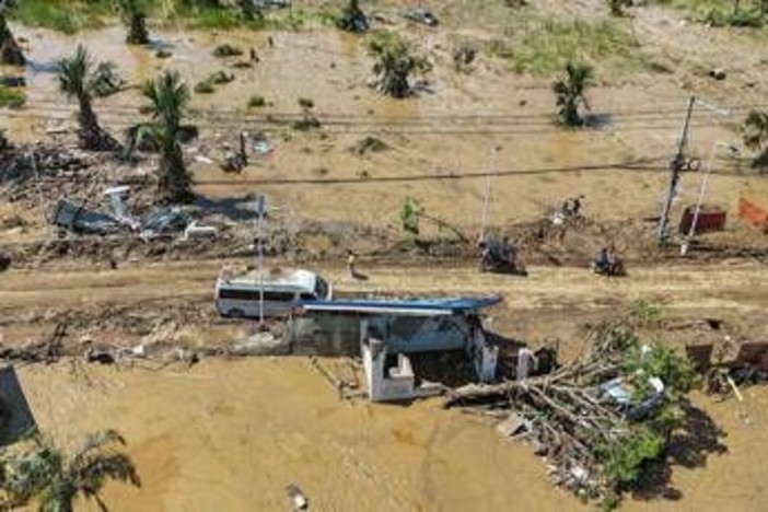 Filippine, tifone Kalmaegi: bilancio sale ad almeno 140 morti Filippine, tifone Kalmaegi: bilancio sale ad almeno 140 morti