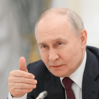 Putin: "Russia non vuole attaccare Europa. Ero pronto a colloqui, poi Ucraina ha colpito Mosca"