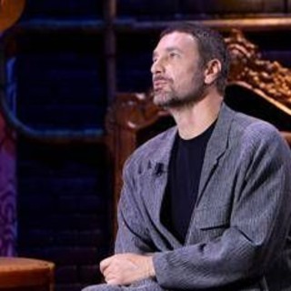 Legale Monzino: "Non ha mandato lui messaggi a Raoul Bova. Audio a Corona? Martina Ceretti lo sapeva" Legale Monzino: "Non ha mandato lui messaggi a Raoul Bova. Audio a Corona? Martina Ceretti lo sapeva"