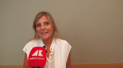 Tumore seno, Fabi (Aiom): "13mila pazienti all'anno candidate a test genomico" Tumore seno, Fabi (Aiom): "13mila pazienti all'anno candidate a test genomico"