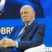 Tetto al gas, Pichetto Fratin: "Taglierà del 10% le bollette a famiglie e imprese" Tetto al gas, Pichetto Fratin: "Taglierà del 10% le bollette a famiglie e imprese"