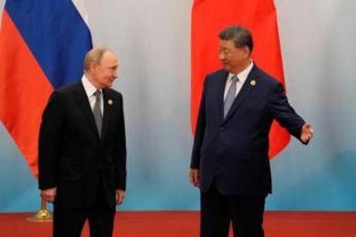 Putin a Pechino per vedere Xi: "Livello rapporti senza precedenti" Putin a Pechino per vedere Xi: "Livello rapporti senza precedenti"