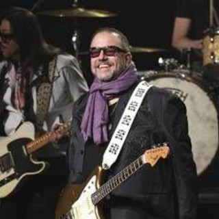 Morto Raul Malo, voce dei Mavericks e icona del country latino