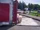 Camion si ribalta nel reggiano, maiali in fuga sulla via Emilia