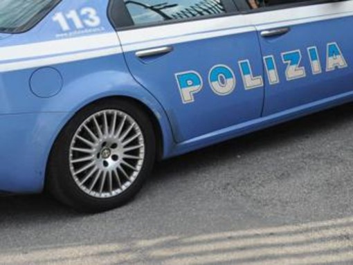 Lite di coppia dopo il viaggio in Nigeria, chiama la polizia perché il marito rifiuta un rapporto intimo Lite di coppia dopo il viaggio in Nigeria, chiama la polizia perché il marito rifiuta un rapporto intimo