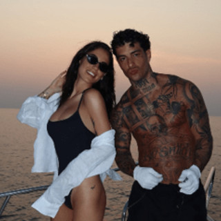 Giulia De Lellis e Tony Effe in vacanza, ma separati. Lei: &quot;Fa bene alla relazione&quot;