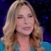 Stefania Orlando: "A 18 anni ho subito una molestia, credevo di essere sbagliata"