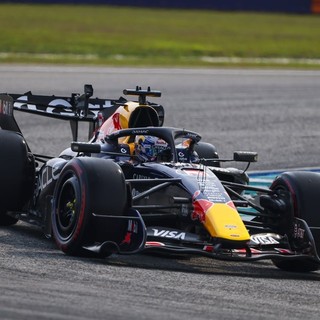 A Singapore Verstappen vince la Sprint davanti a Hamilton e Leclerc