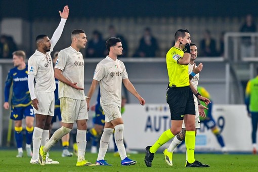 Verona-Como 0-1, Douvikas consegna l’Europa ai lariani